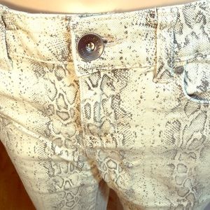 Dkny snake skin print jeggings